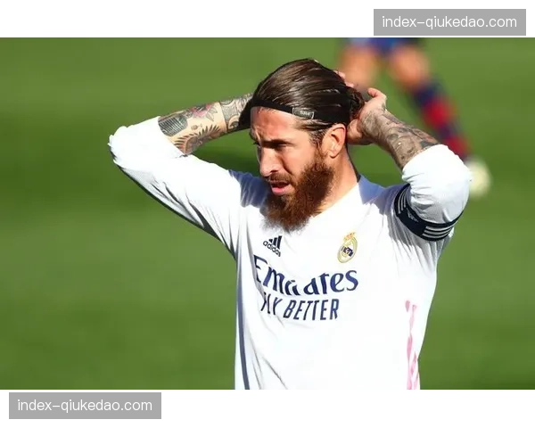 多特蒙德后防危机：四名中卫同时缺席，防线面临严峻考验