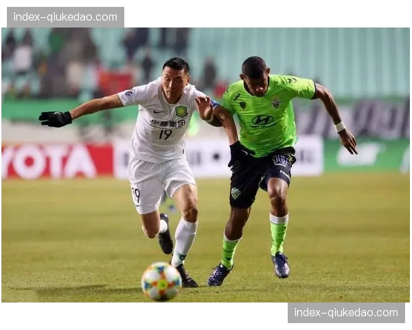 揭幕周末重头戏:卫冕冠军拉斯维加斯王牌对阵菲尼克斯水星 揭幕周末重头戏:卫冕冠军拉斯维加斯王牌对阵菲尼克斯水星